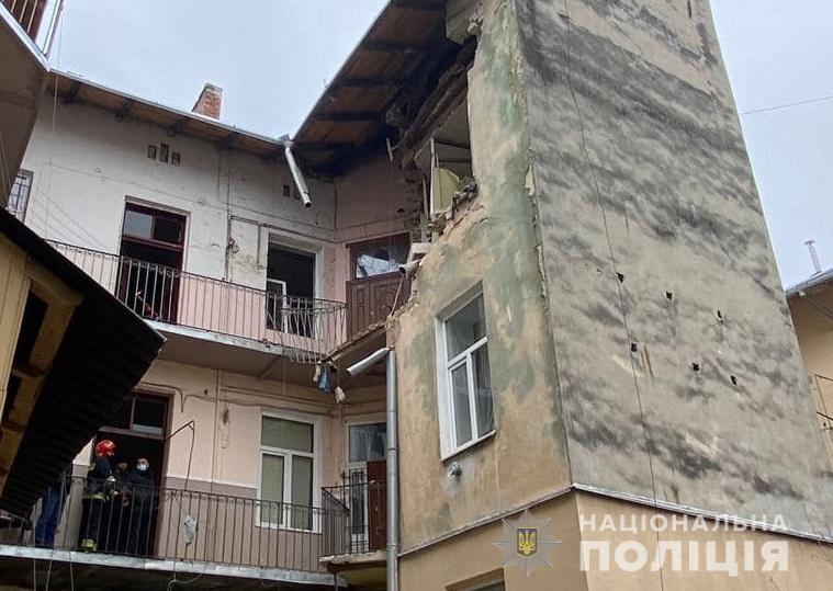 Во Львове взрывом разрушена часть жилого дома