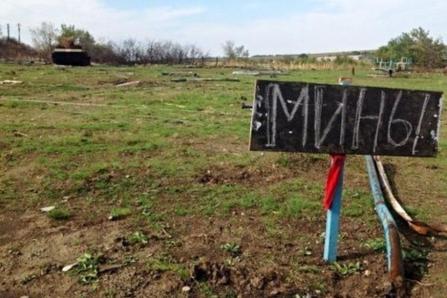 На оккупированной Луганщине четверо подростков подорвались на мине: один погиб на месте